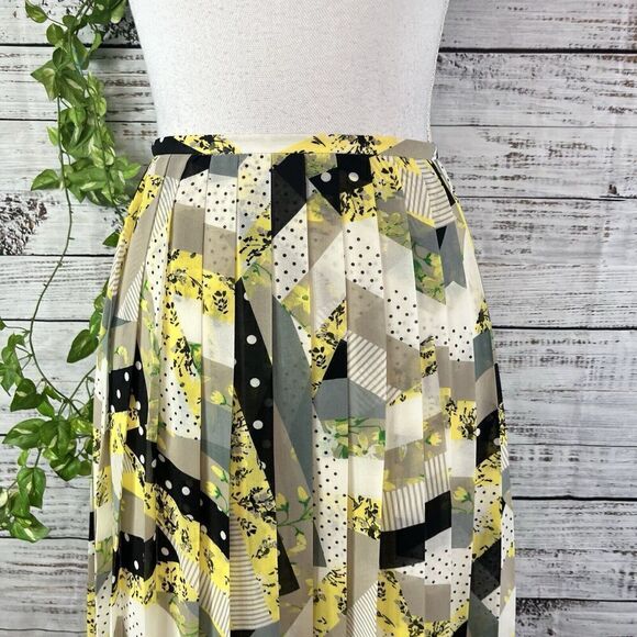 Calvin Klein Skirt size 14 Black Yellow Floral Polka Dots Pleated Knee Modest - Picture 4 of 15